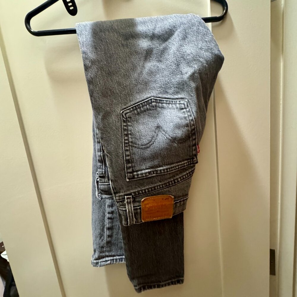 Levi’s Premium 501 Skinny Jeans in Coal Black - Picture 10 of 11